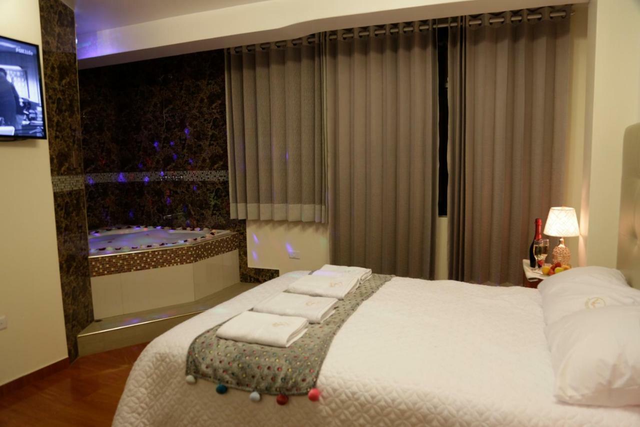 Puno Victoria Suites Buitenkant foto